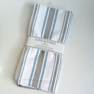 NWT Kitchen Luxe Oversized Kitchen Towels White Gray Blue Stripes Set Of 3
